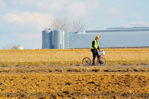 Amish Boy on Scooter Photo Tana Reiff Did you find a home with the Lancaster County Instagramers quickly?